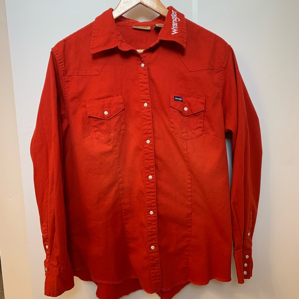 Wrangler women’s XL cowgirl button down